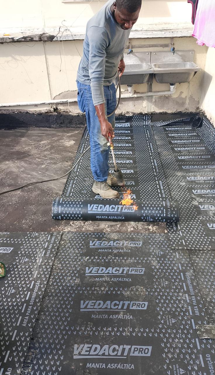 Impermeabilização com manta asfáltica Vedacit