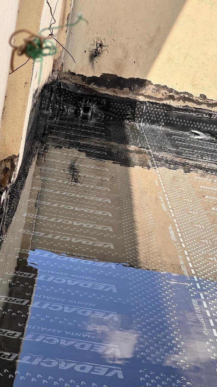 Teste de estanqueidade em reservatório