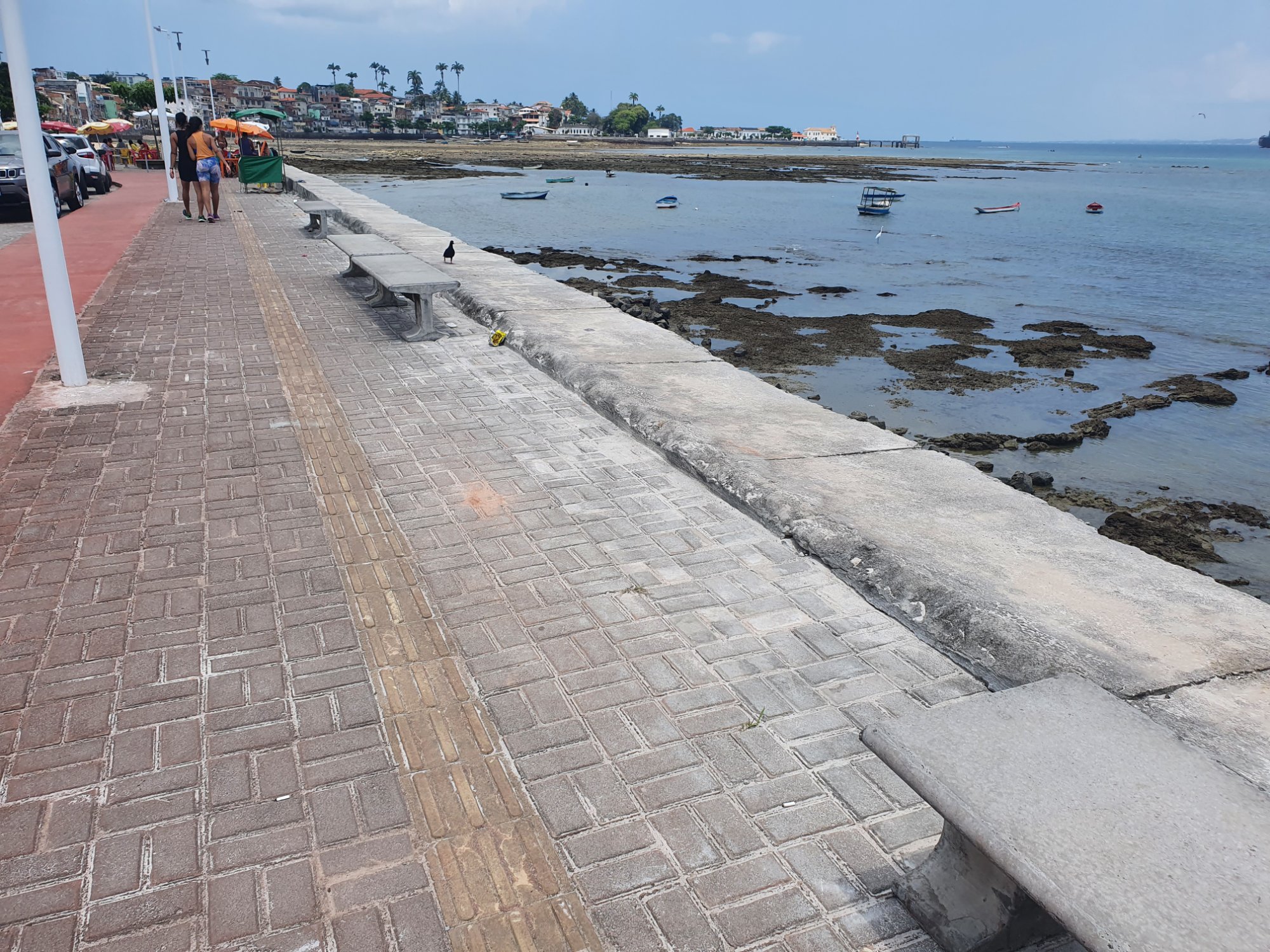 Recuperação de pavimento — orla de Salvador — execução