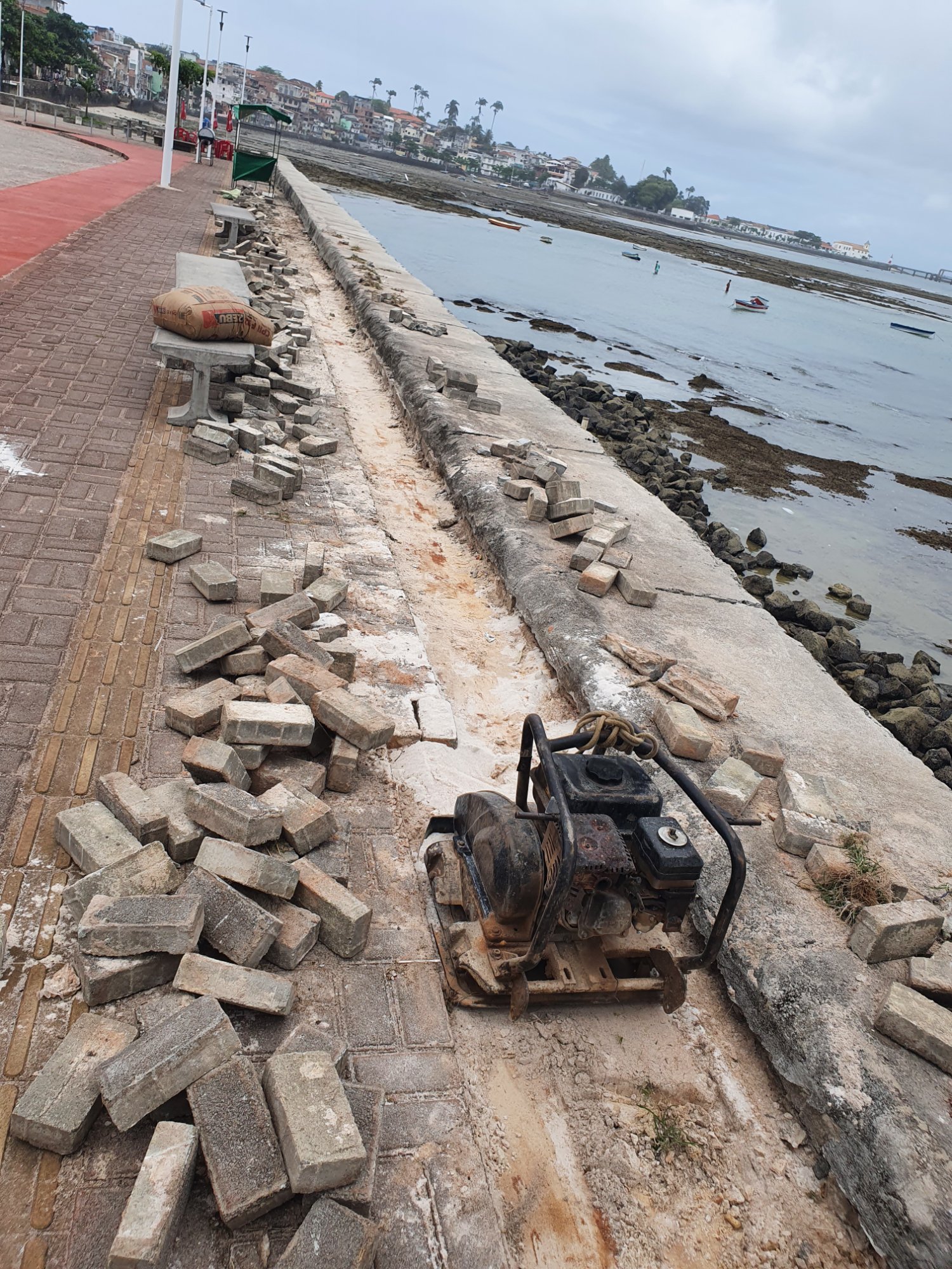 Pavimentação em intertravado — área pública